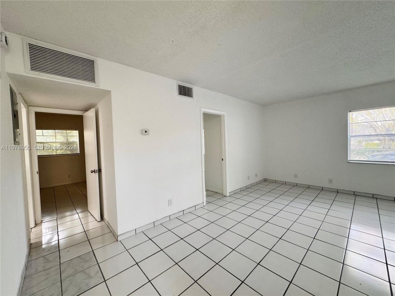 4140 Woodside Dr, Unit 107, Coral Springs, FL 33065 Photo