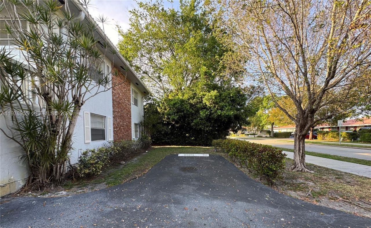 4140 Woodside Dr, Unit 107, Coral Springs, FL 33065 Photo