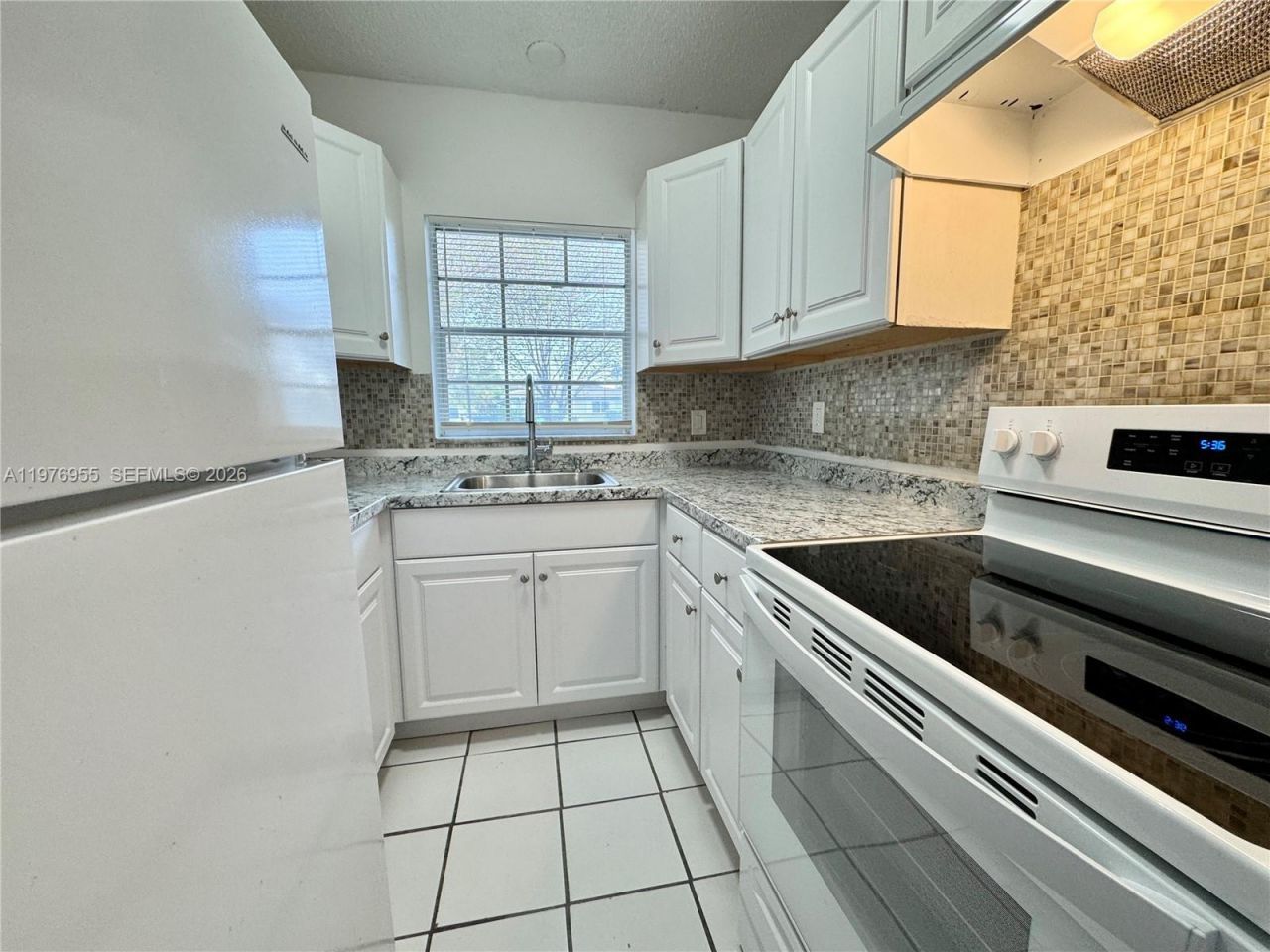 4140 Woodside Dr, Unit 107, Coral Springs, FL 33065 Photo