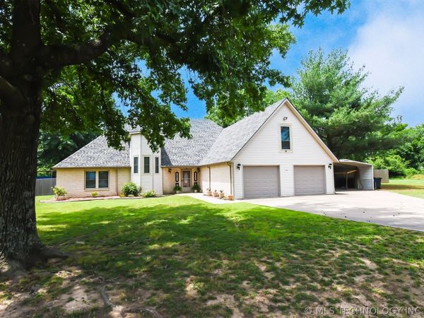 1508 N 3rd Avenue , Warner, OK 74469