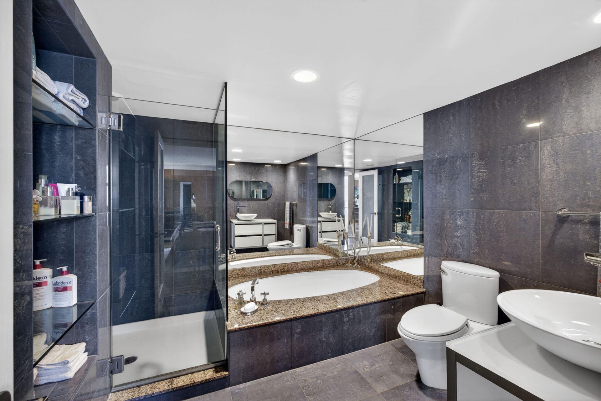 5510 N Ocean Drive, Unit 26c, Singer Island, FL 33404 Photo