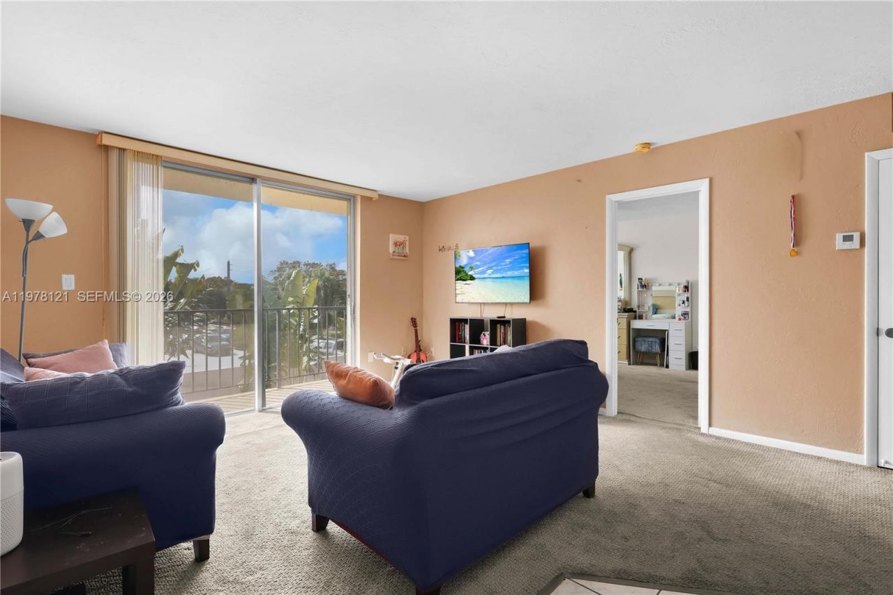 2600 NE 135th St, Unit 3C-A, North Miami, FL 33181 Photo
