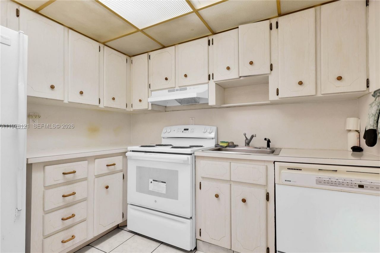 2600 NE 135th St, Unit 3C-A, North Miami, FL 33181 Photo