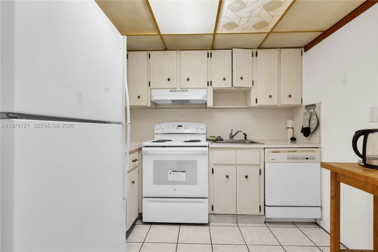 2600 NE 135th St, Unit 3C-A, North Miami, FL 33181 Photo