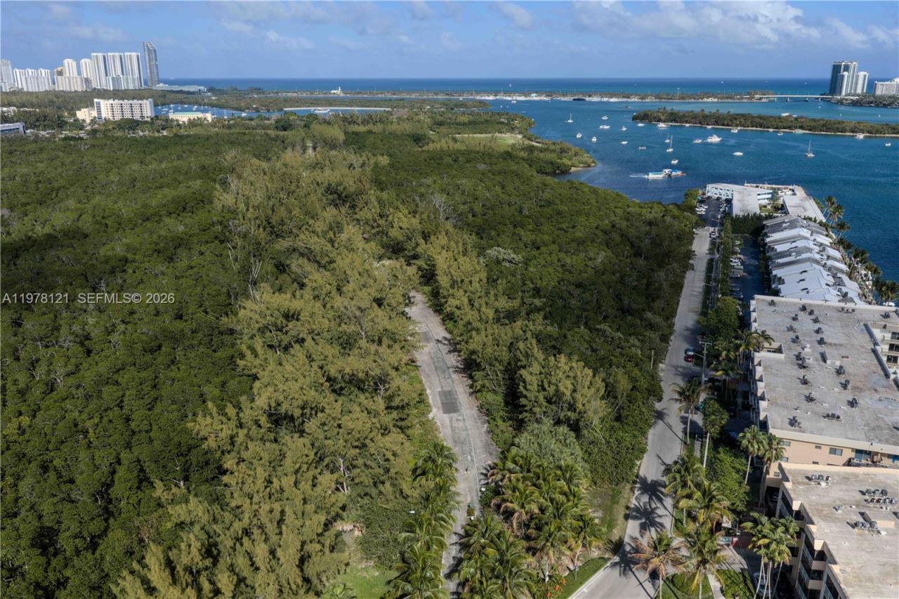 2600 NE 135th St, Unit 3C-A, North Miami, FL 33181 Photo