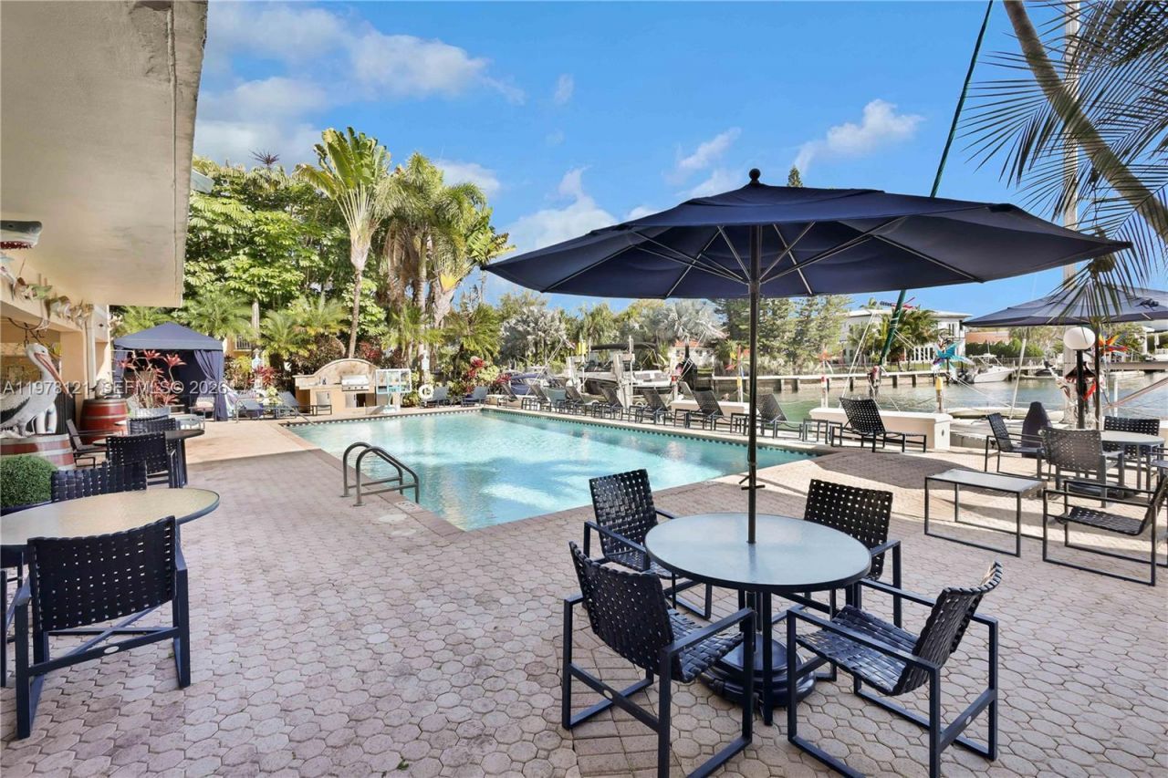 2600 NE 135th St, Unit 3C-A, North Miami, FL 33181 Photo