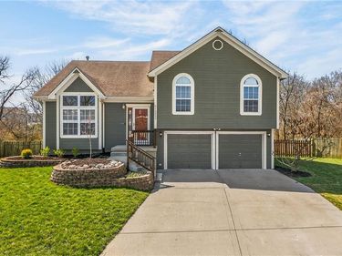 10502 N Wallace Avenue, Kansas City, MO 64157