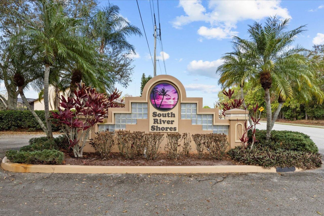 2634 SW River Shore Drive, Port Saint Lucie, FL 34984 Photo