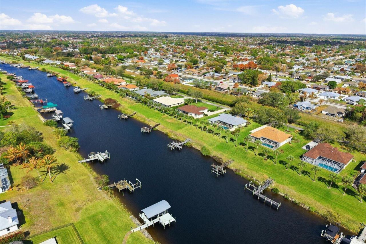 2634 SW River Shore Drive, Port Saint Lucie, FL 34984 Photo