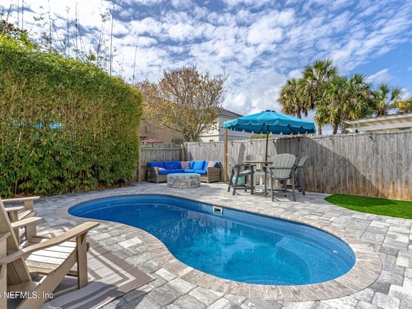 402 11TH Avenue S, Jacksonville Beach, FL 32250