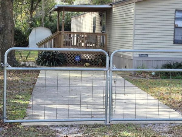 1311 NW 18TH AVENUE , CHIEFLAND, FL 32626