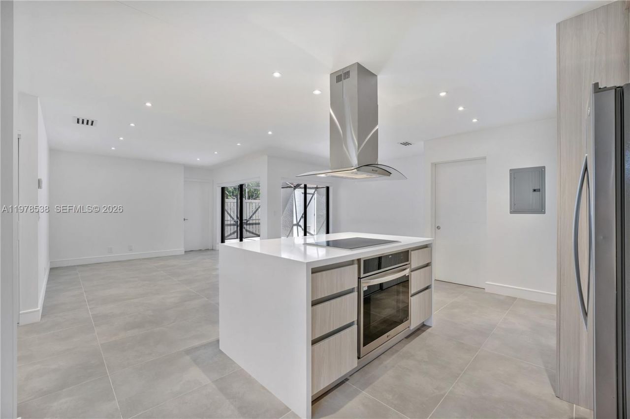 2616 N Carambola Cir N, Unit 1702, Coconut Creek, FL 33066 Photo