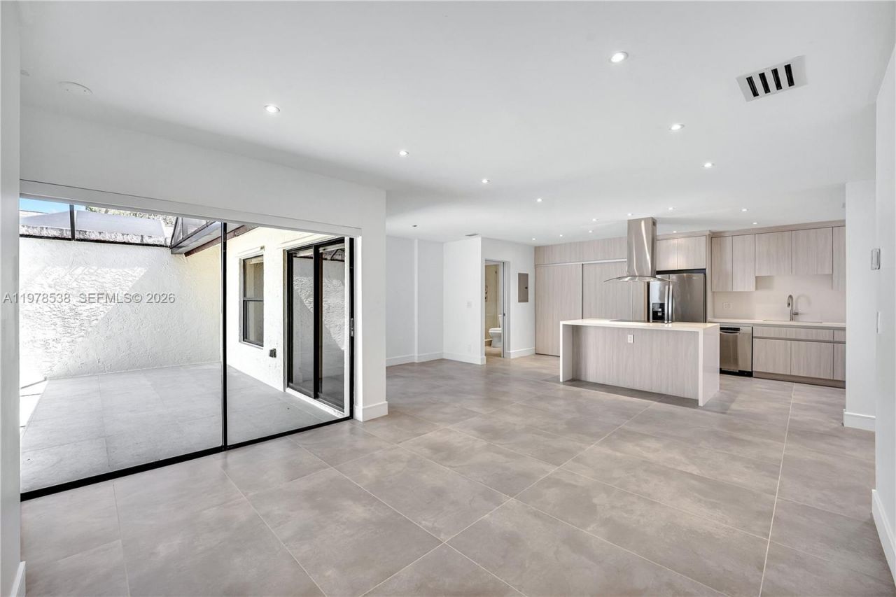 2616 N Carambola Cir N, Unit 1702, Coconut Creek, FL 33066 Photo