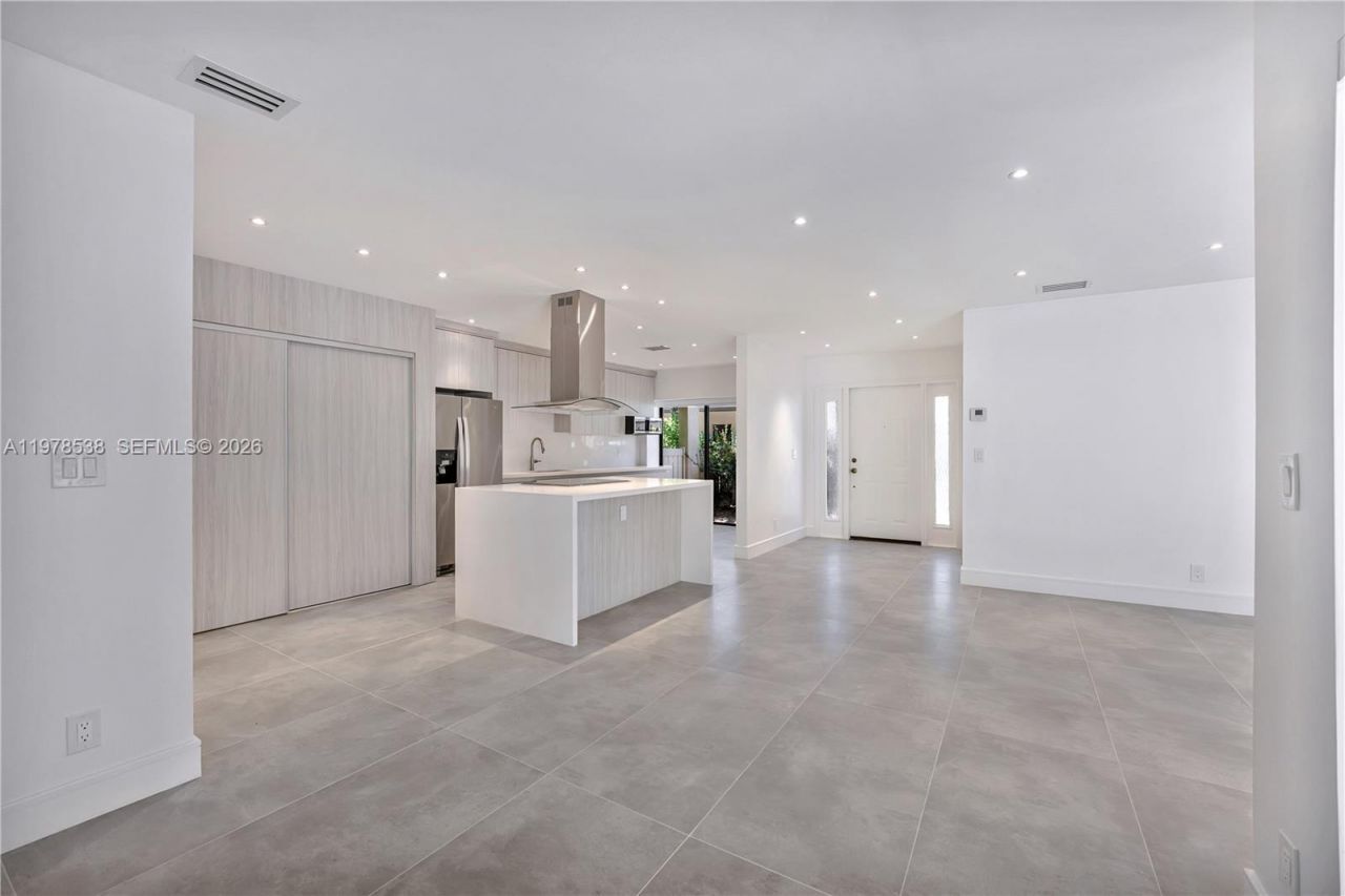 2616 N Carambola Cir N, Unit 1702, Coconut Creek, FL 33066 Photo