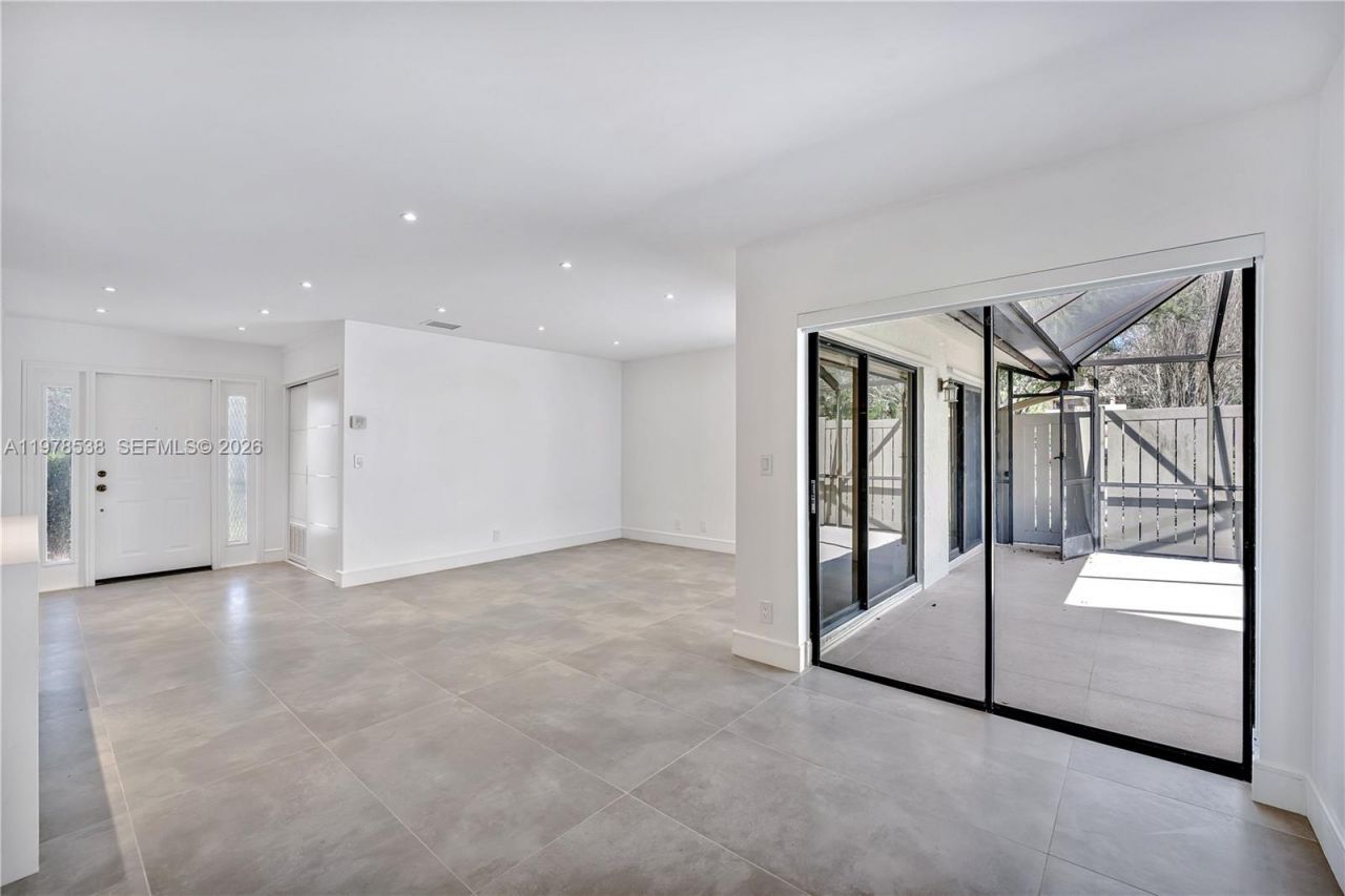 2616 N Carambola Cir N, Unit 1702, Coconut Creek, FL 33066 Photo