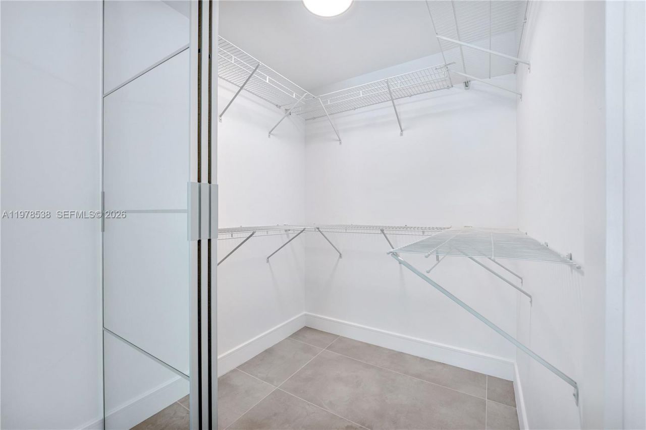 2616 N Carambola Cir N, Unit 1702, Coconut Creek, FL 33066 Photo