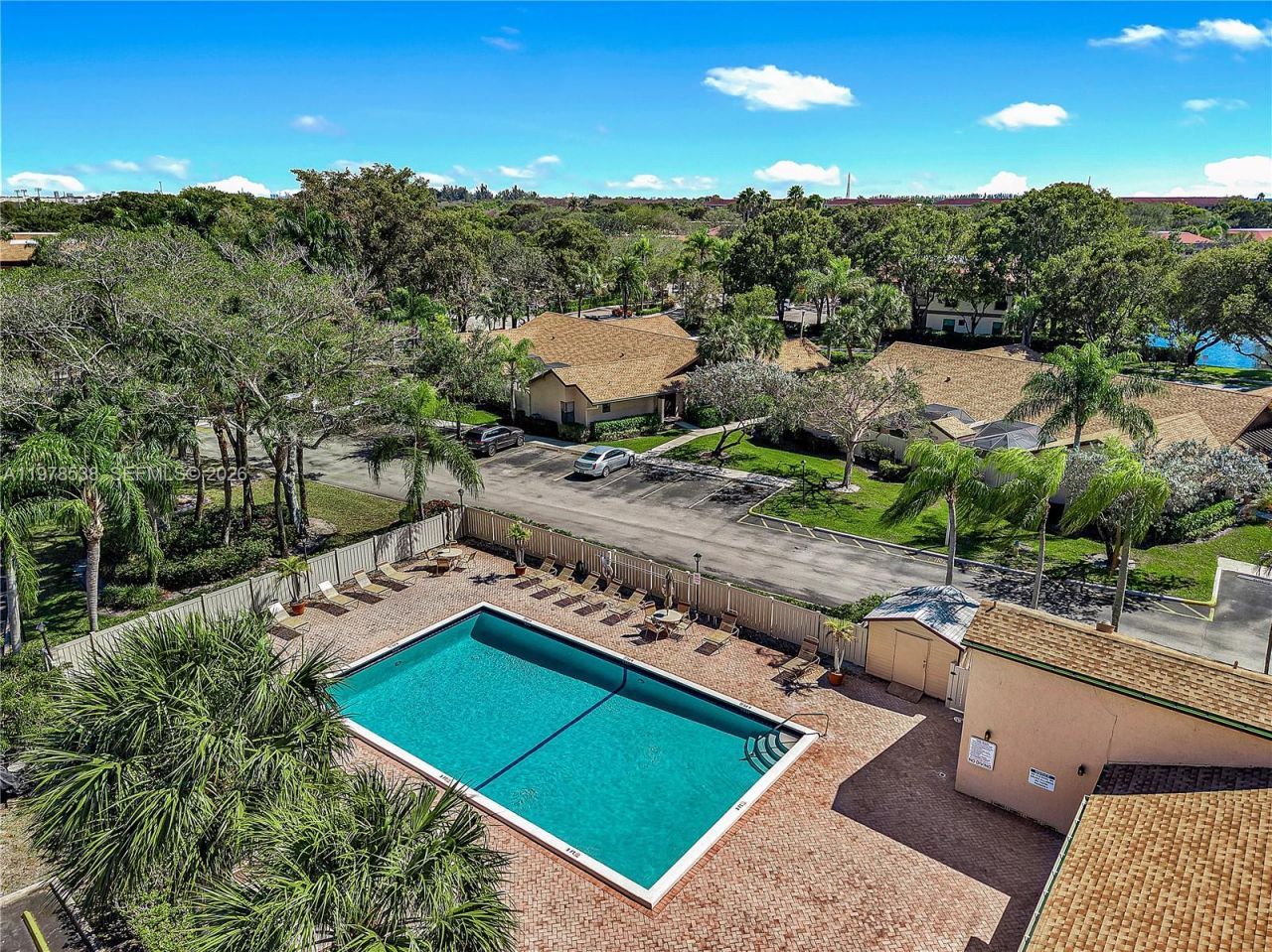 2616 N Carambola Cir N, Unit 1702, Coconut Creek, FL 33066 Photo