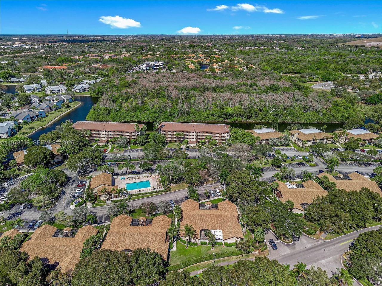 2616 N Carambola Cir N, Unit 1702, Coconut Creek, FL 33066 Photo