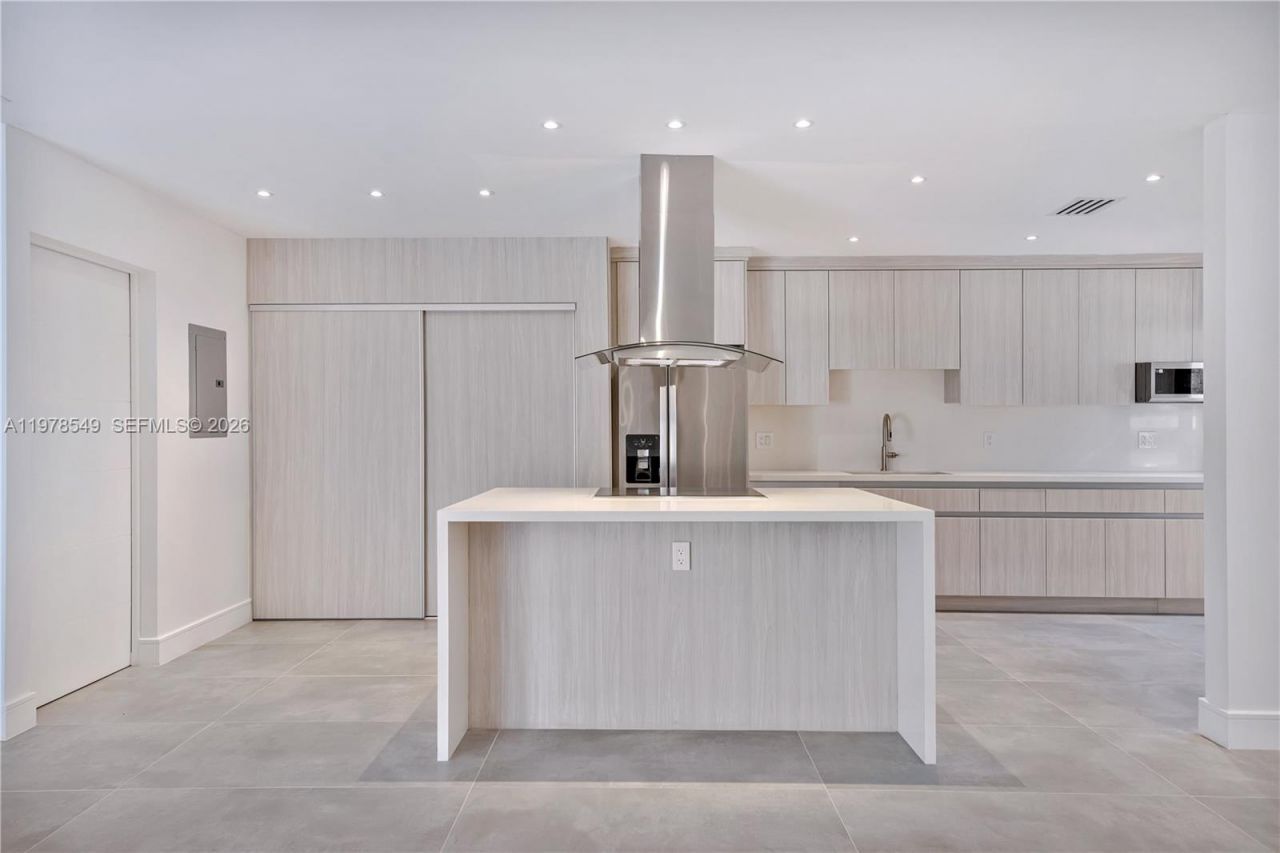 2616 N Carambola Cir N , Unit 1702, Coconut Creek, FL 33066 Photo