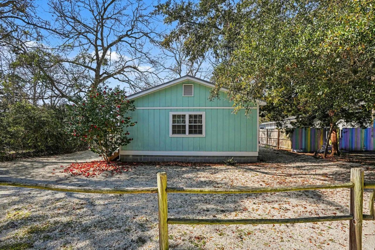 419 Pine Dr. N Photo 12