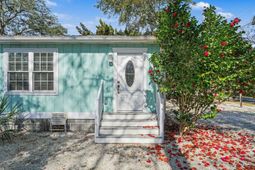 419 Pine Dr. N photo 4