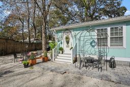 419 Pine Dr. N photo 4