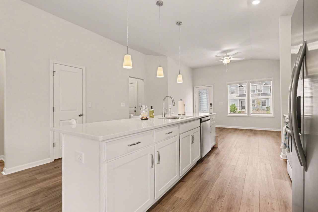 427 Mcgarry Dr. Photo 10