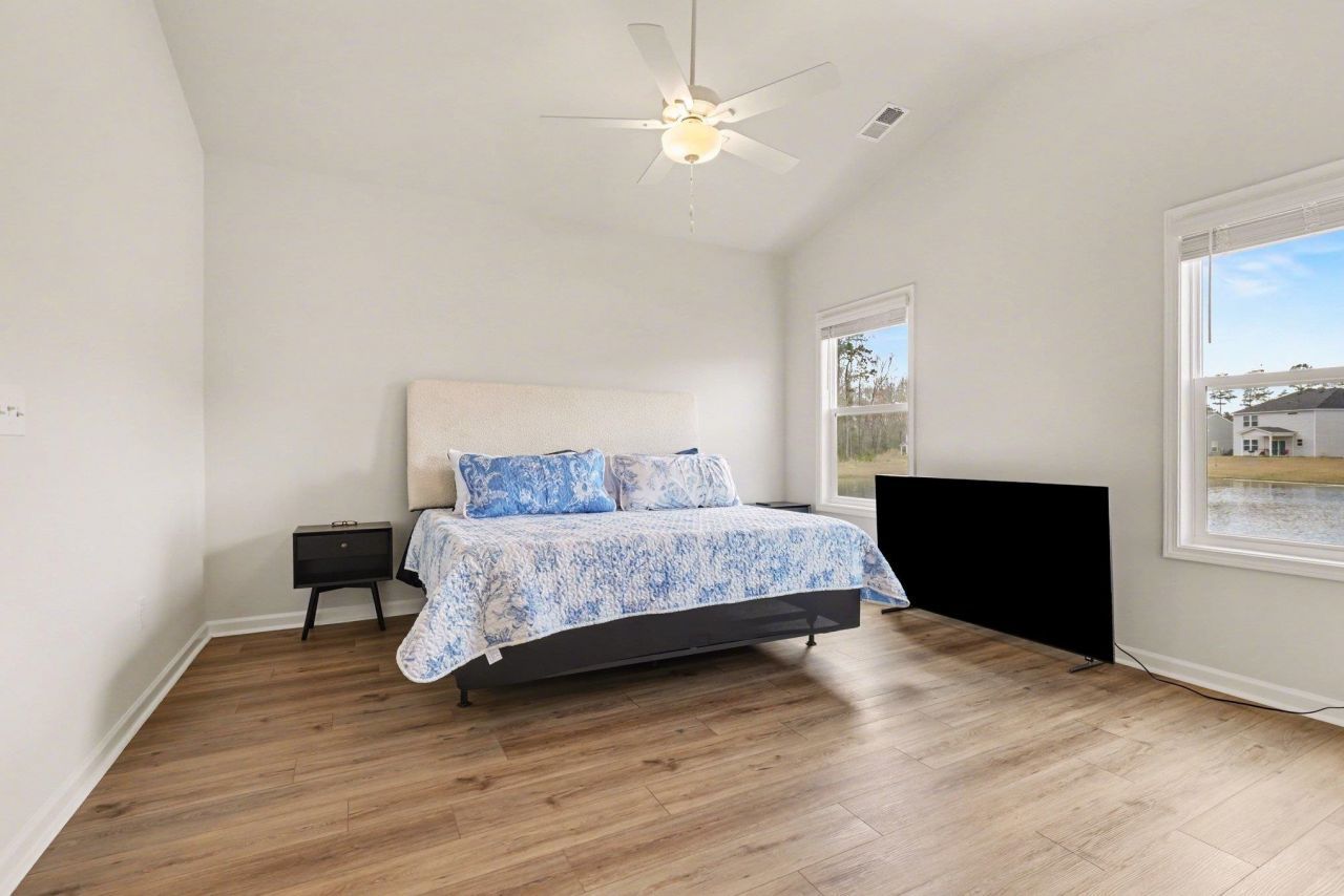 427 Mcgarry Dr. Photo 15