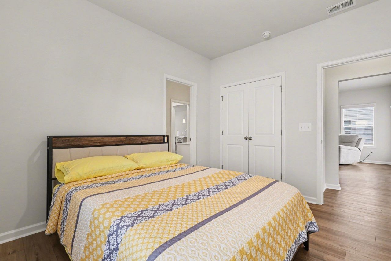 427 Mcgarry Dr. Photo 21