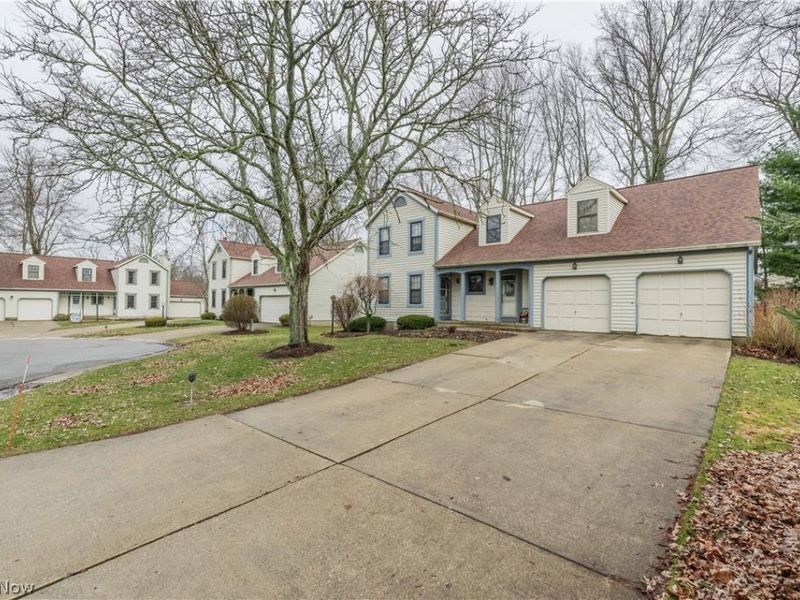 8000 Norriton Circle NW, North Canton, OH 44720 Photo 2