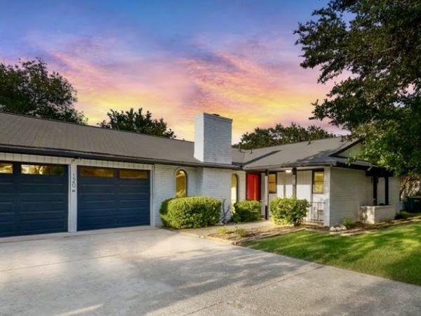 120 Dawn Dr, Boerne, TX 78006