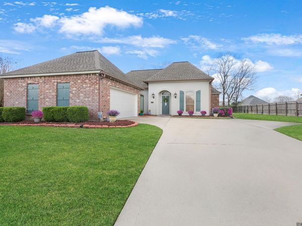 6081 Sandy Creek Ln, Zachary, LA 70791