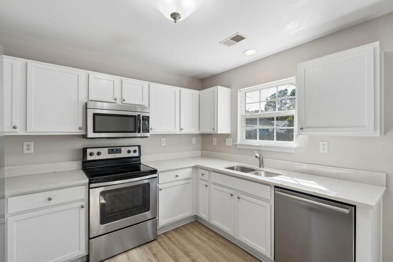 1207 Shadow Mist Lane Photo 9