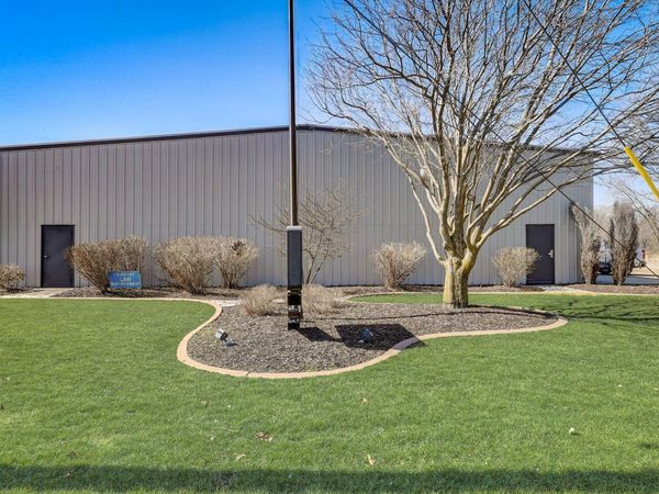 201 Grell Ln, Johnson Creek, WI 53038