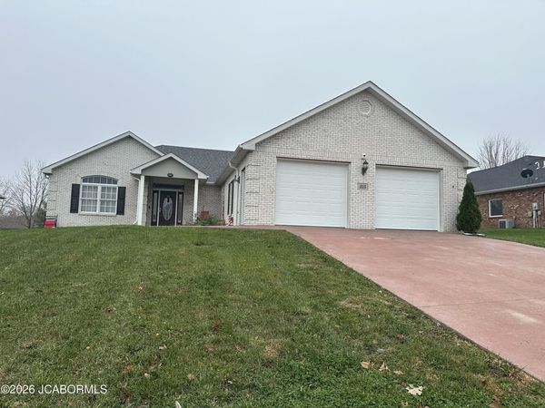 315 HARWOOD STREET, Holts Summit, MO 65043
