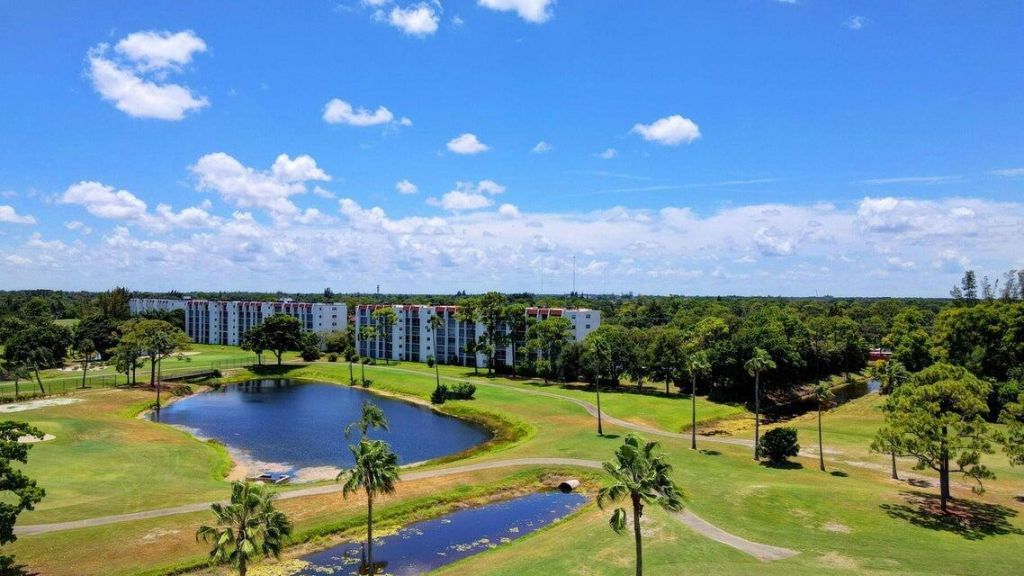 3465 Via Poinciana, Unit 803, Lake Worth, FL 33467 Photo