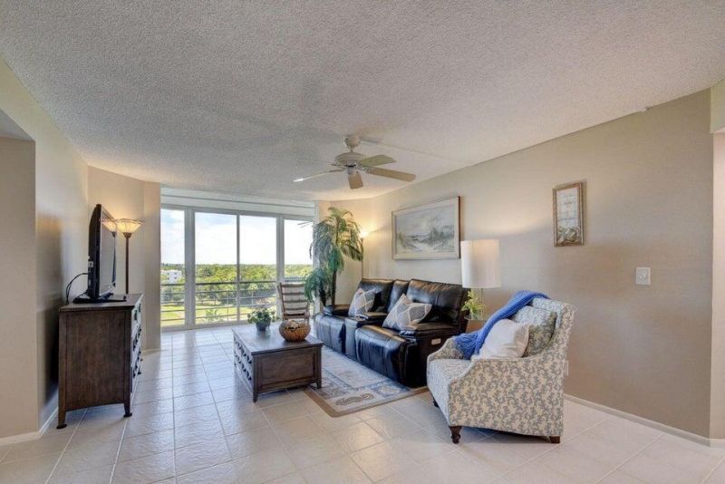 3465 Via Poinciana, Unit 803, Lake Worth, FL 33467 Photo
