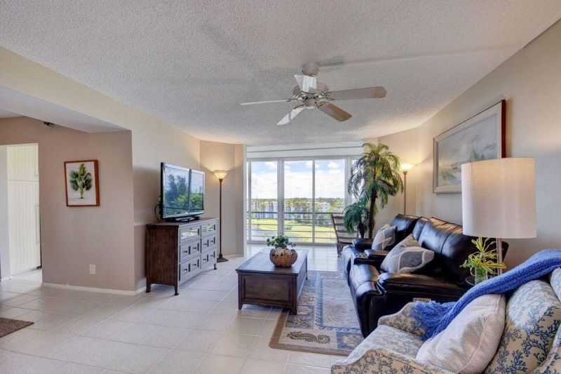 3465 Via Poinciana, Unit 803, Lake Worth, FL 33467 Photo