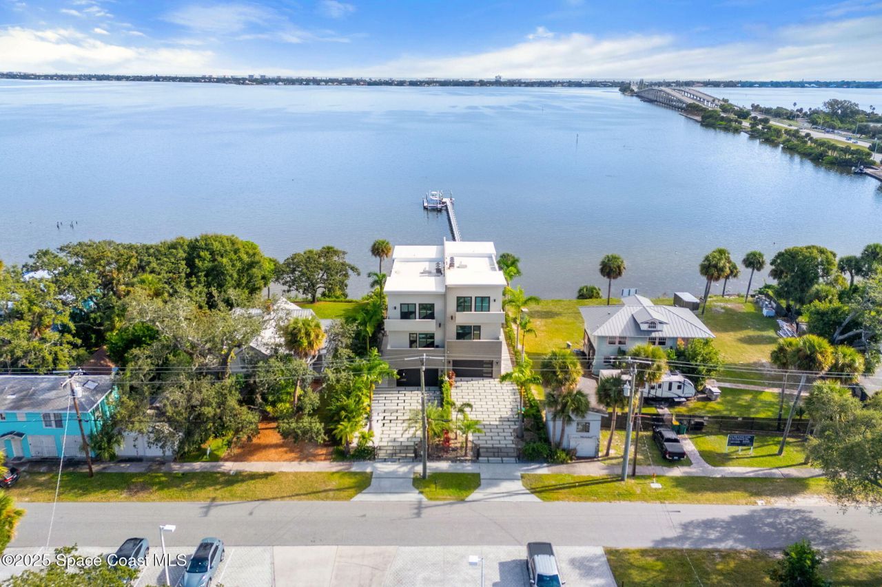 1807 Riverview Drive, Melbourne, FL 32901 Photo