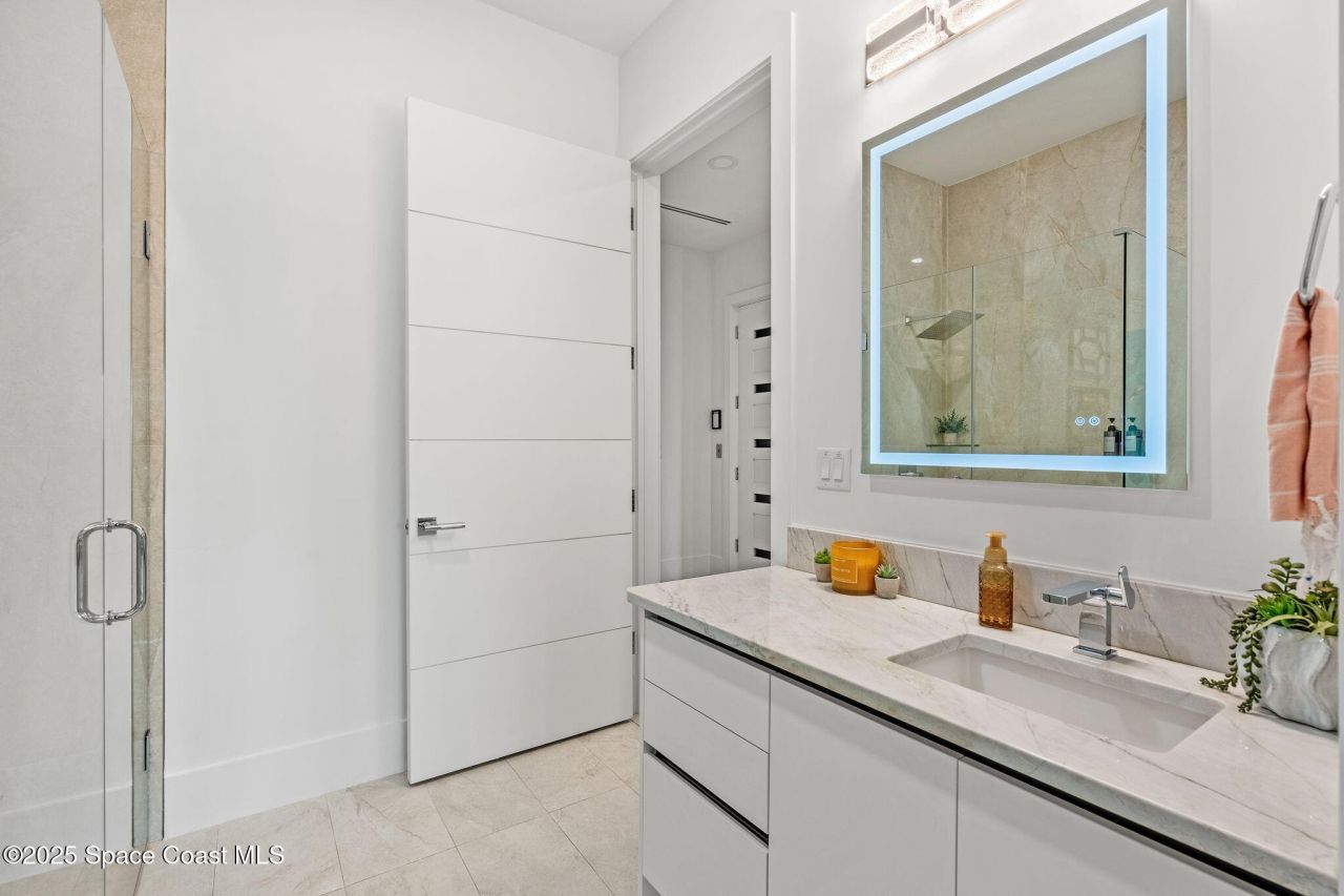 1807 Riverview Drive , Melbourne, FL 32901 Photo