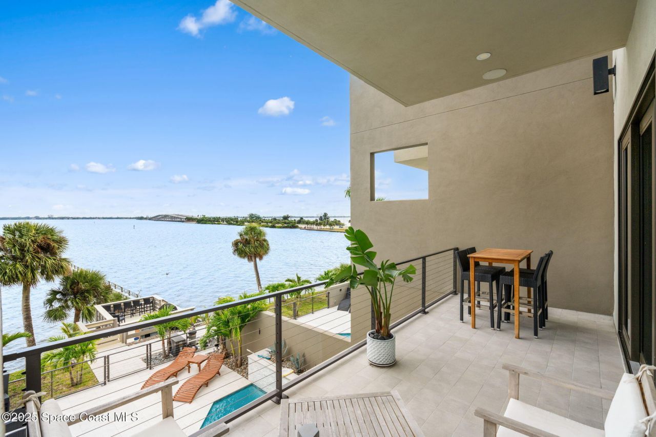 1807 Riverview Drive, Melbourne, FL 32901 Photo