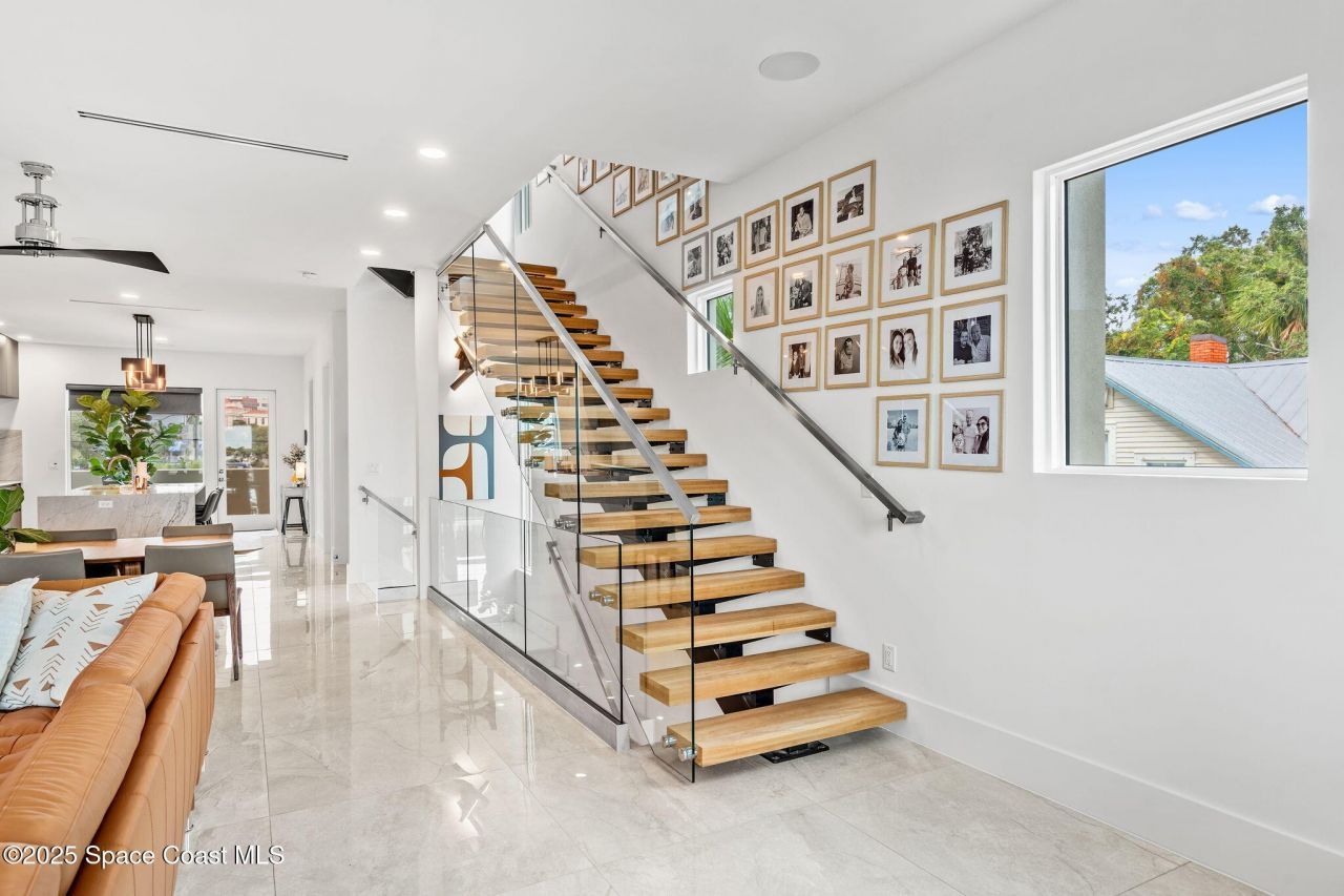 1807 Riverview Drive, Melbourne, FL 32901 Photo