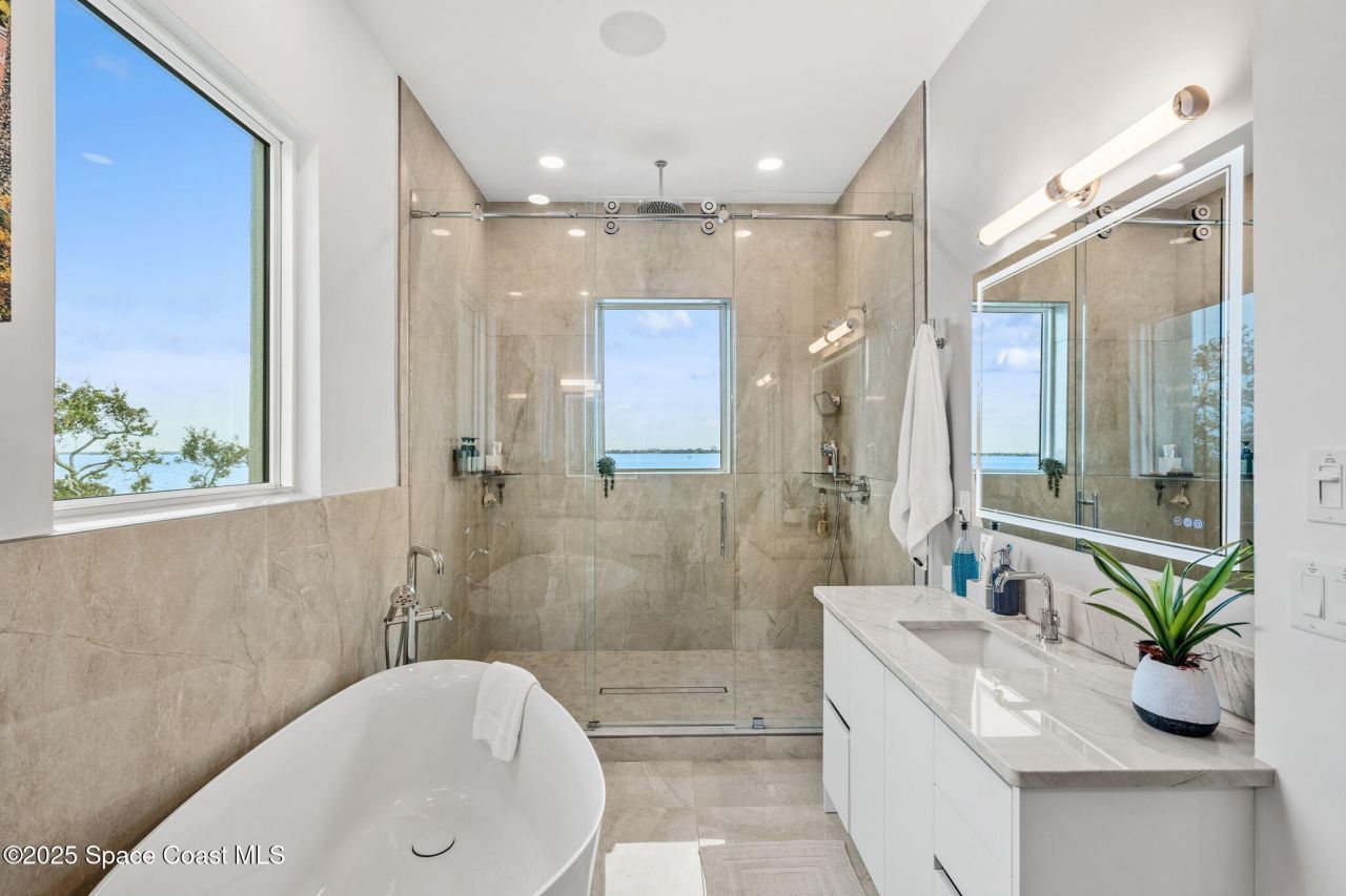 1807 Riverview Drive , Melbourne, FL 32901 Photo