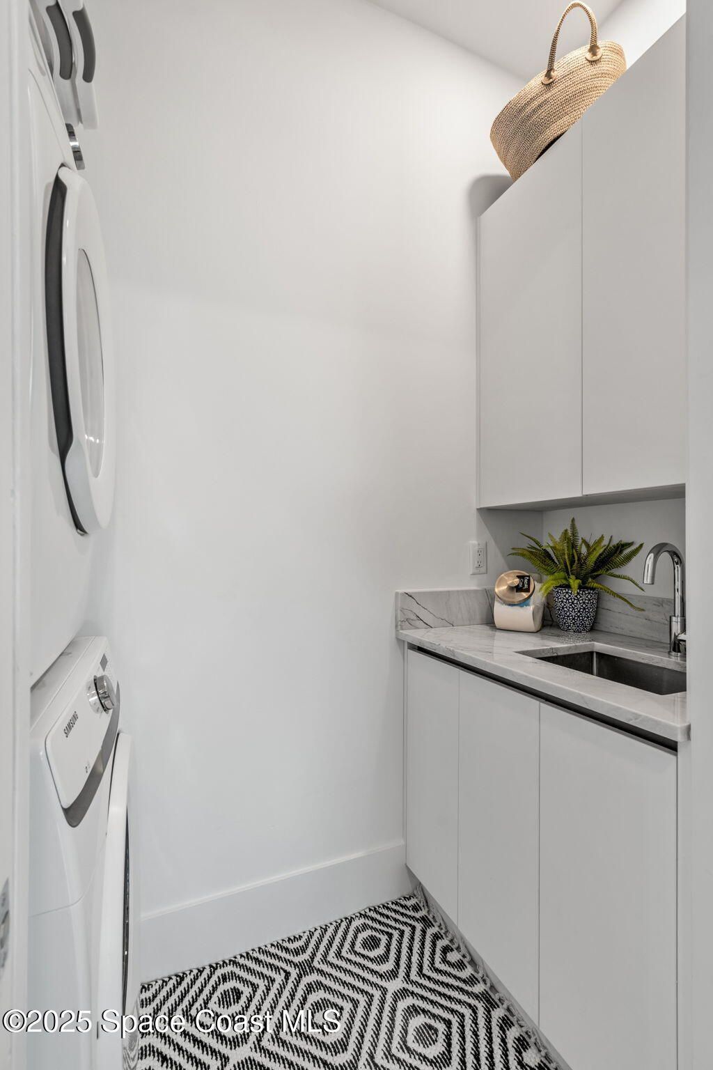 1807 Riverview Drive , Melbourne, FL 32901 Photo