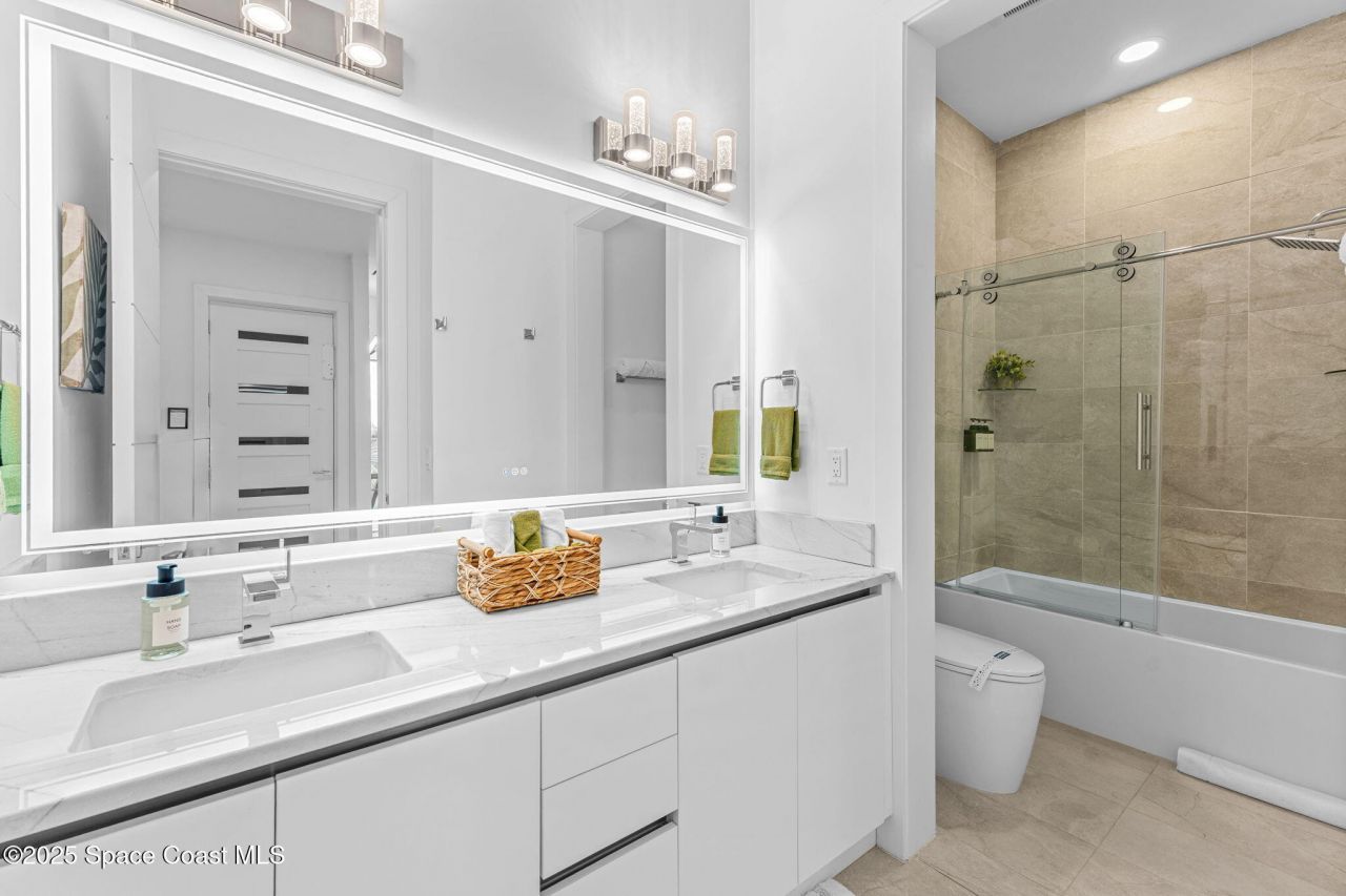 1809 Riverview Drive , Melbourne, FL 32901 Photo