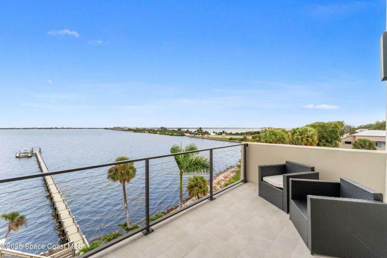1809 Riverview Drive, Melbourne, FL 32901 Photo