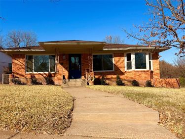 103 S Plymouth Road, Dallas, TX 75211