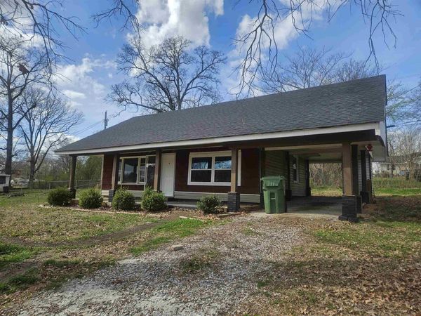 914 Madison St, Tuscumbia, AL