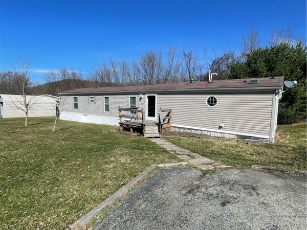 604 Deana Way, Rochester, PA 15074