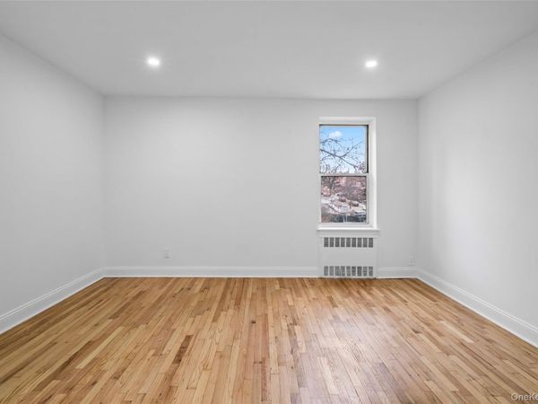 6535 Yellowstone Boulevard , Unit 2F, Forest Hills, NY 11375